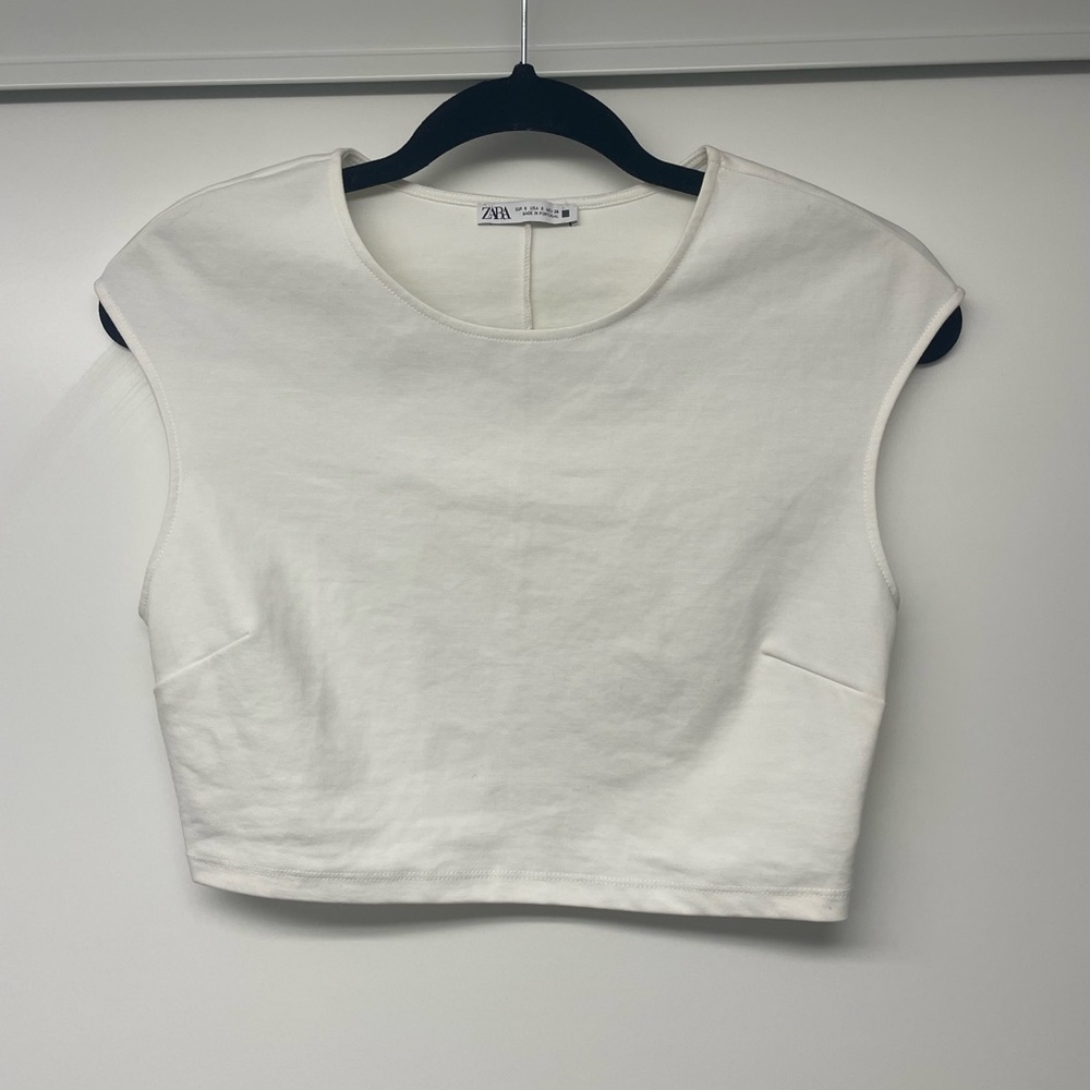 White slightly cropped Zara shirt